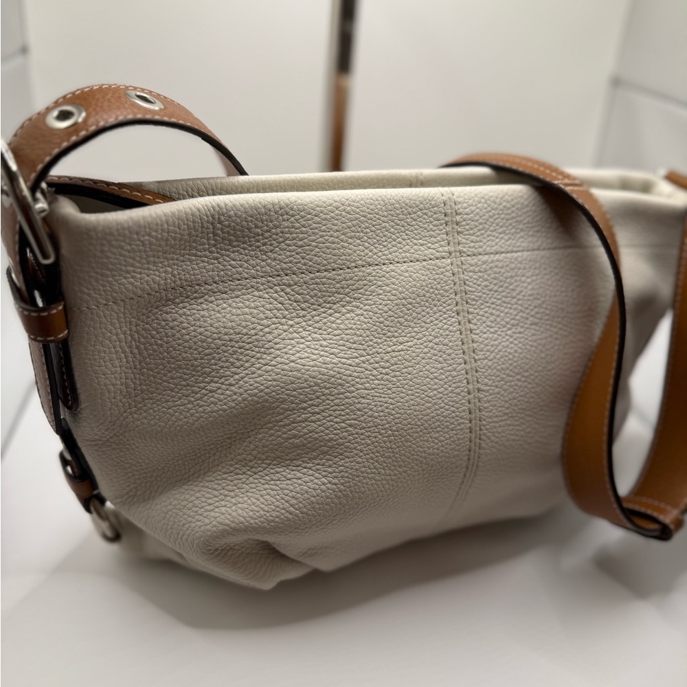 Coach Elegant Cream and Tan Leather Women's Bag